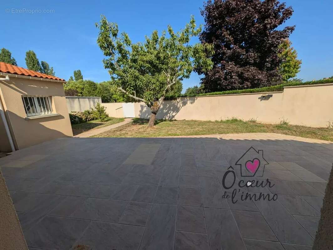 Maison à SAINT-LEGER-SOUS-CHOLET