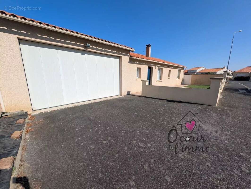 Maison à SAINT-LEGER-SOUS-CHOLET