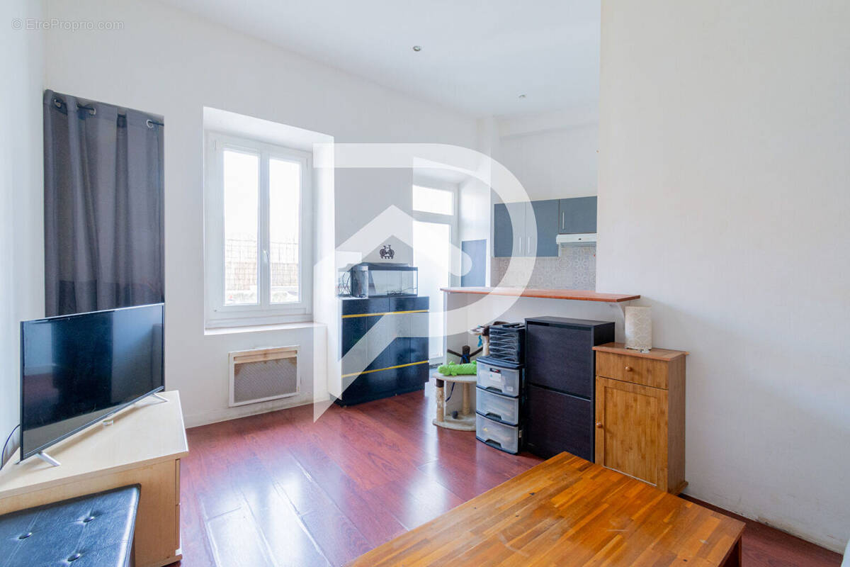 Appartement à MARSEILLE-7E