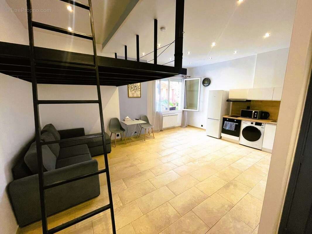 Photo 2 - Appartement à SAINT-RAPHAEL