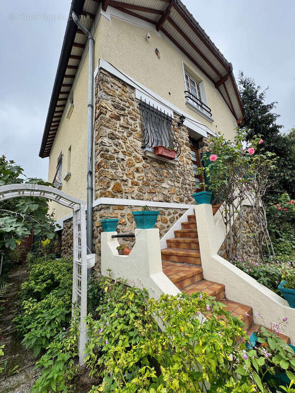 Maison à LIVRY-GARGAN