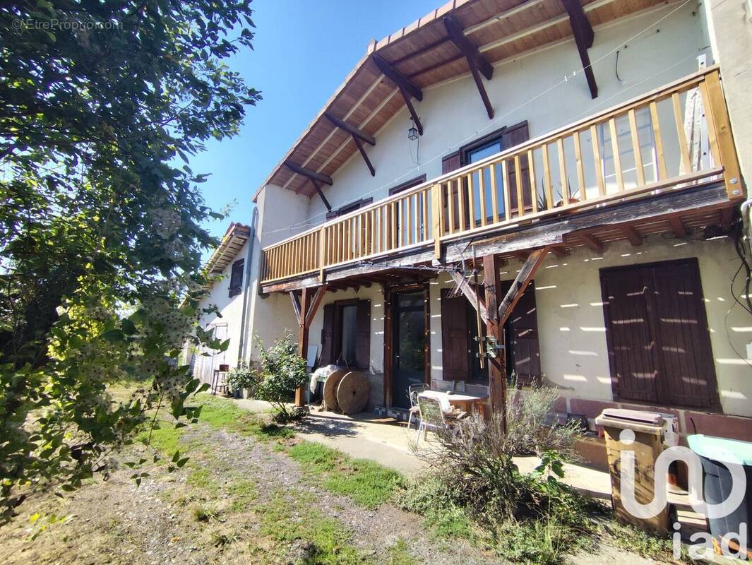 Photo 1 - Maison à POINTIS-INARD