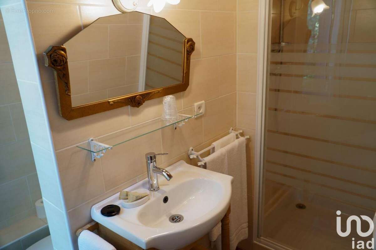 Photo 7 - Commerce à MONTSAUCHE-LES-SETTONS