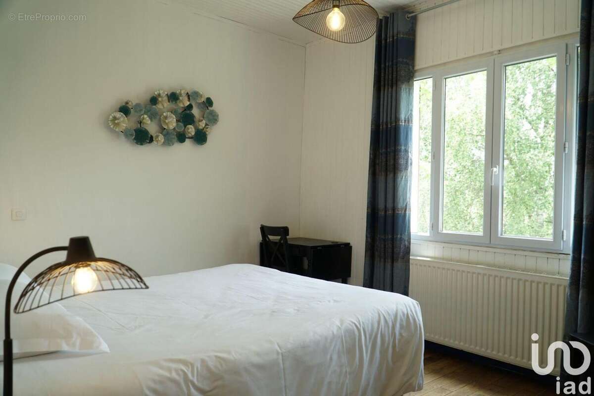 Photo 8 - Commerce à MONTSAUCHE-LES-SETTONS