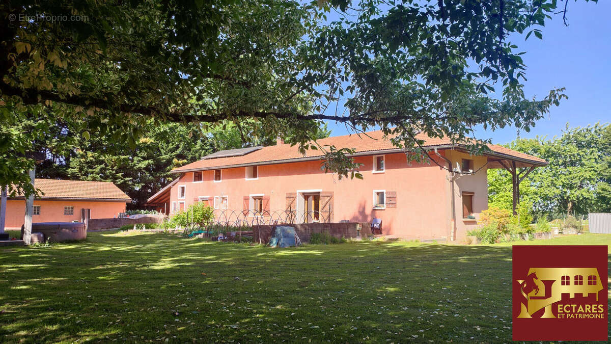 Maison à CURCIAT-DONGALON