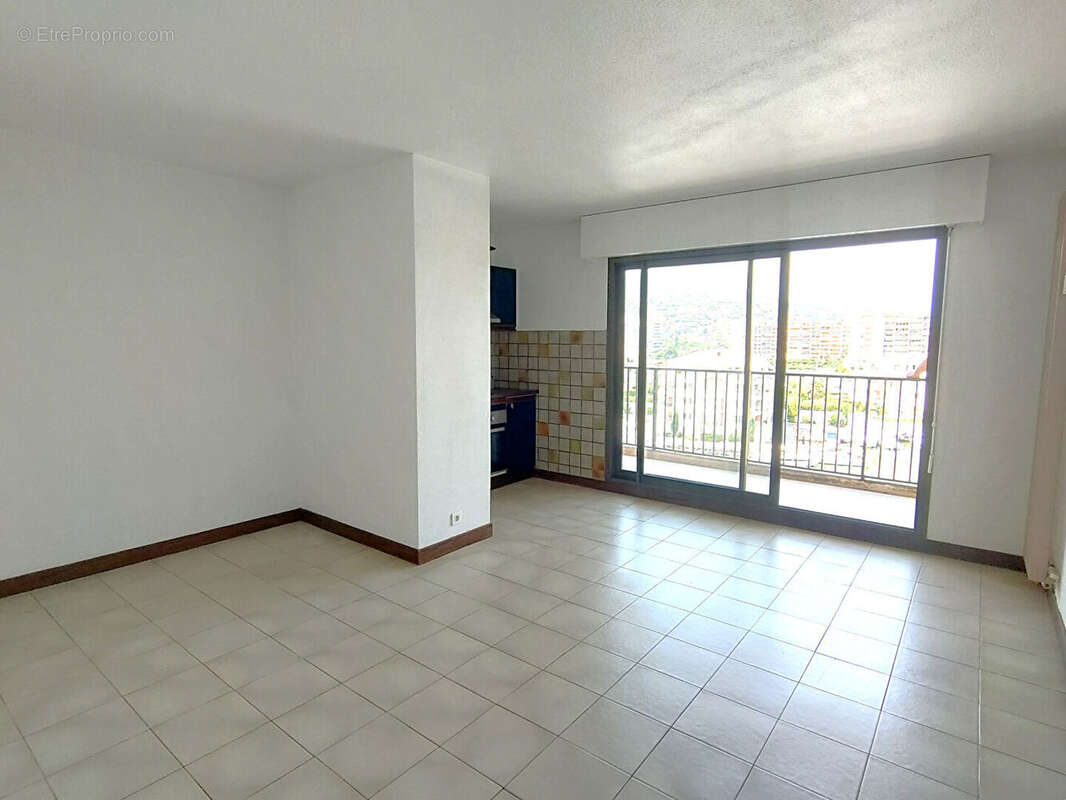 Appartement à MANDELIEU-LA-NAPOULE