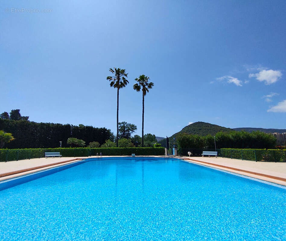 Appartement à MANDELIEU-LA-NAPOULE