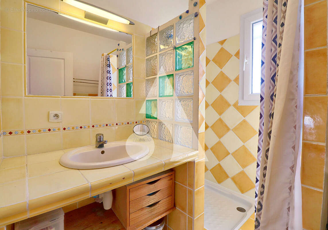 Maison à GREOUX-LES-BAINS