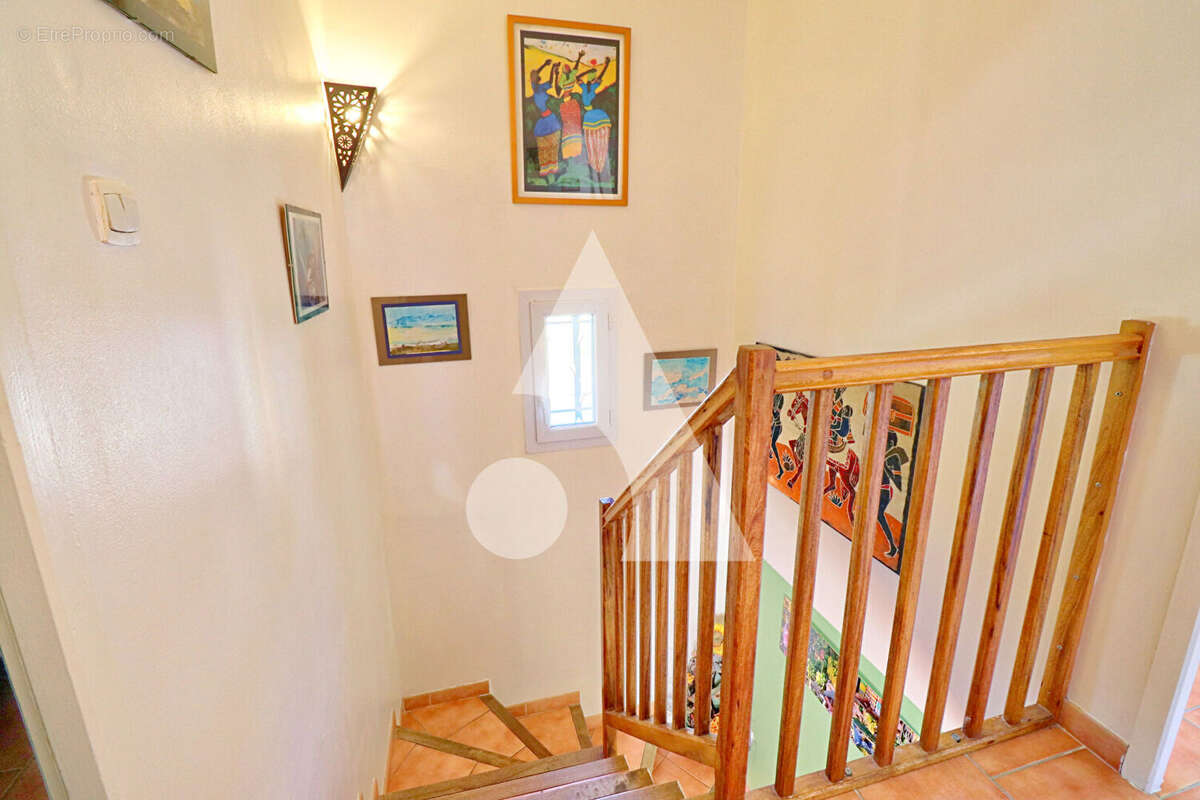 Maison à GREOUX-LES-BAINS