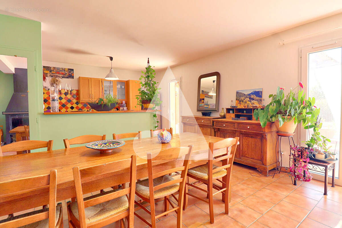 Maison à GREOUX-LES-BAINS