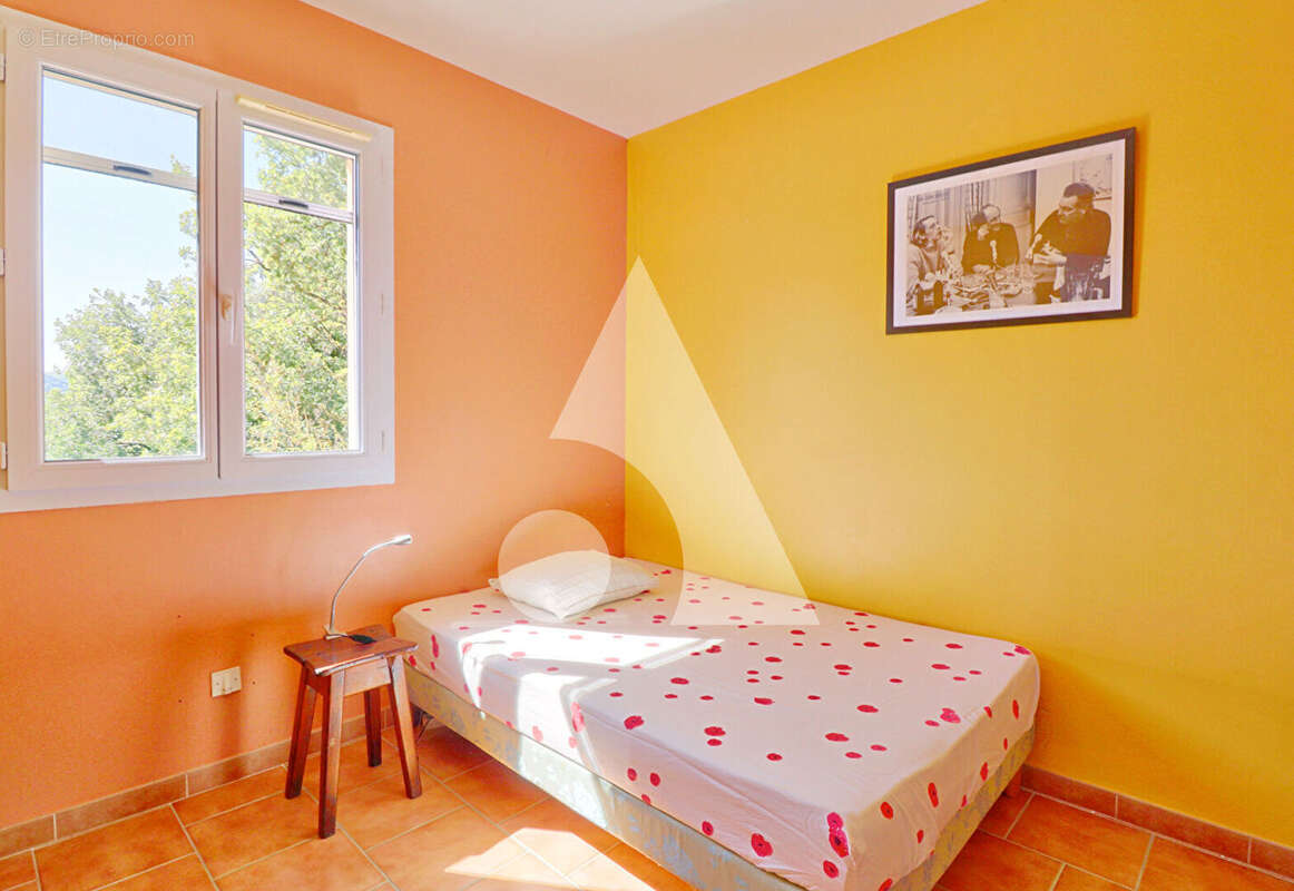 Maison à GREOUX-LES-BAINS