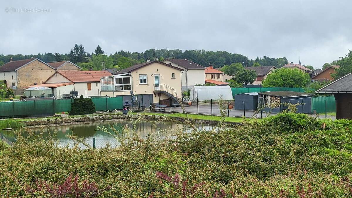 vur - Maison à AYDOILLES