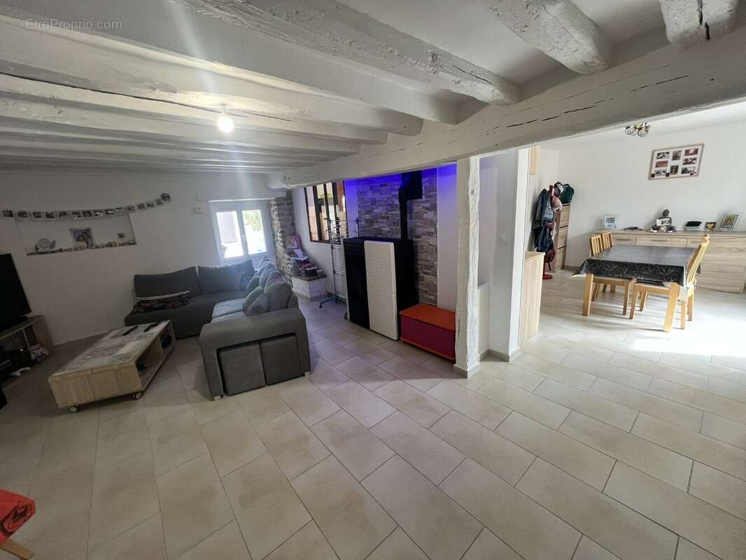 Maison à SAINT-CHERON