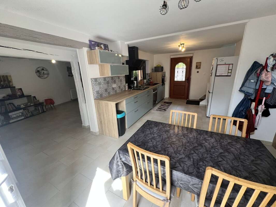 Maison à SAINT-CHERON