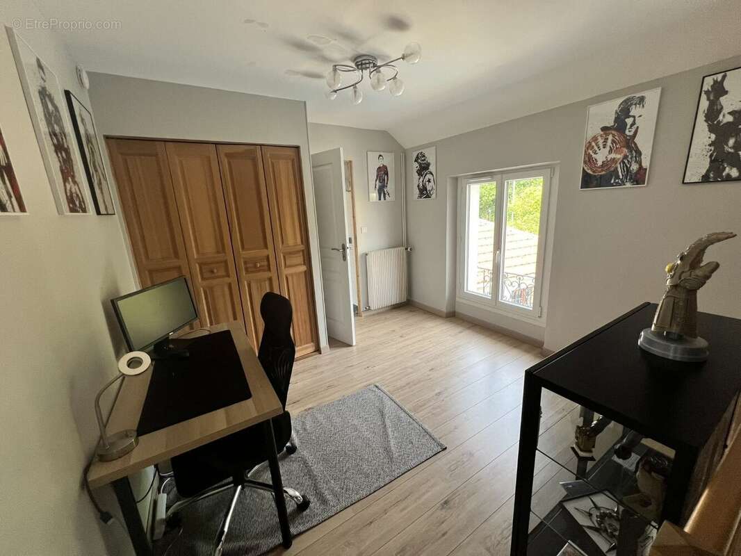 Maison à SAINT-CHERON