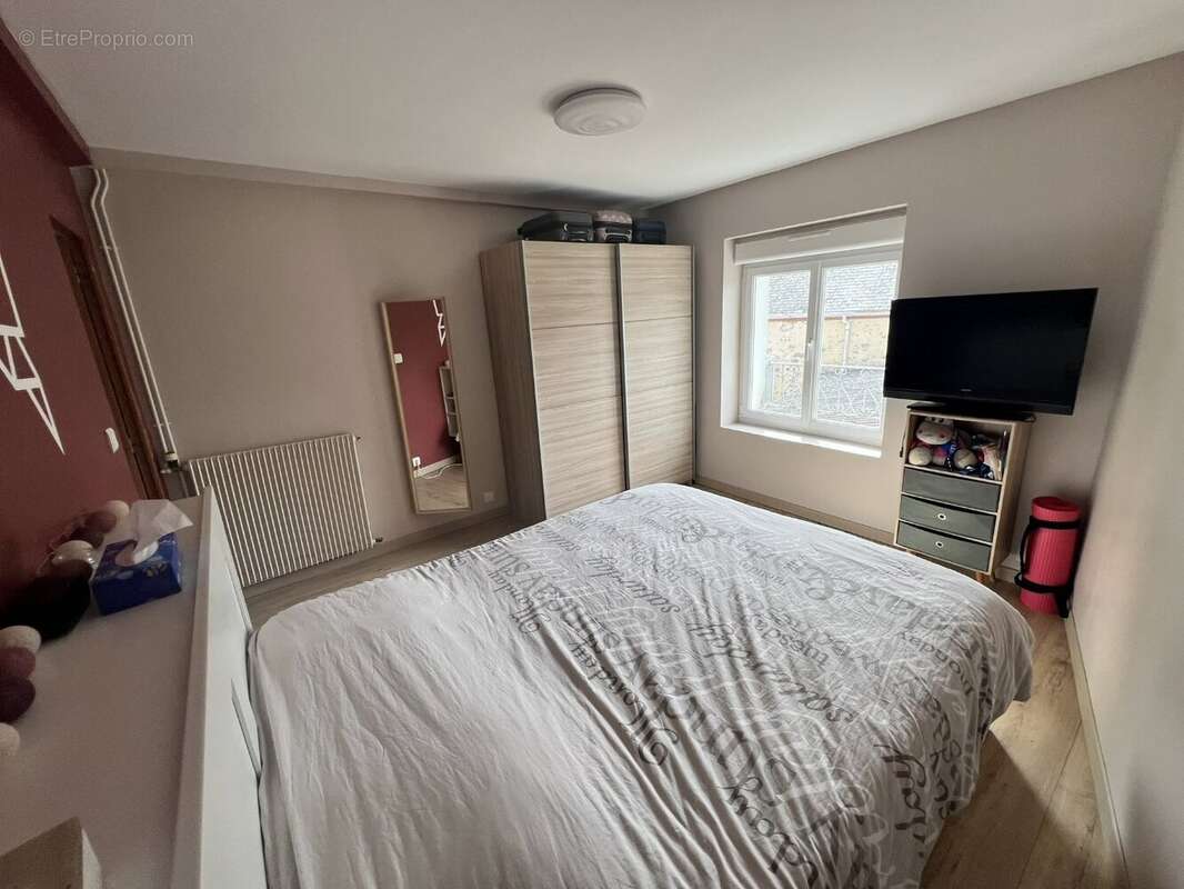 Maison à SAINT-CHERON