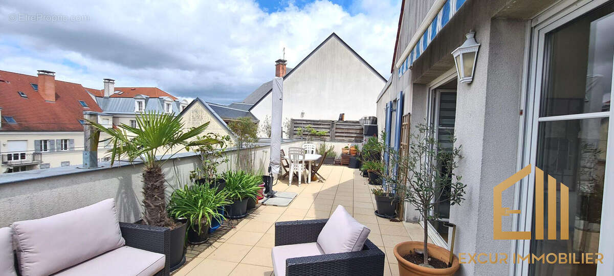 Appartement à LE PLESSIS-ROBINSON