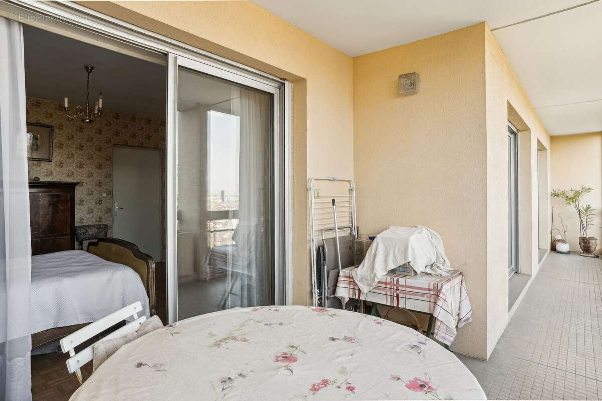 Appartement à SAINTE-FOY-LES-LYON