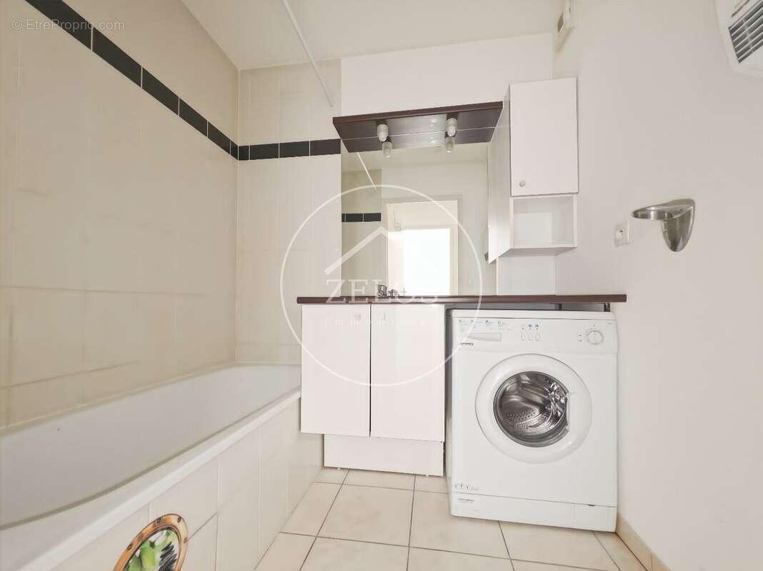 Appartement à MEYZIEU