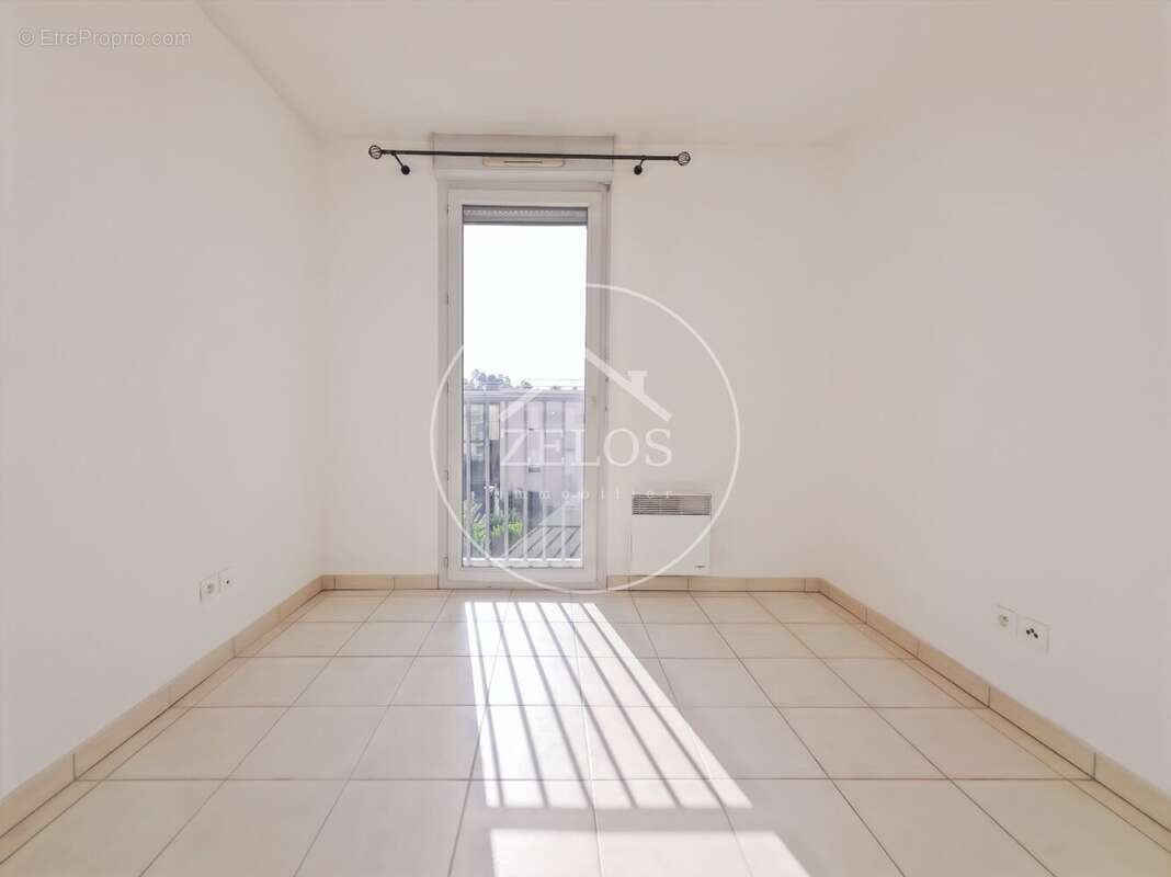 Appartement à MEYZIEU