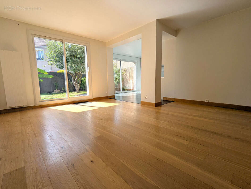 Maison à MONTIGNY-LE-BRETONNEUX