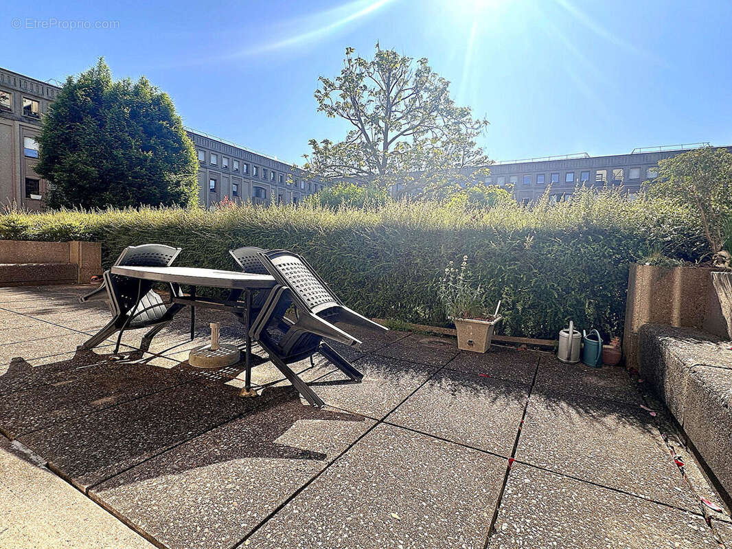 Appartement à MONTIGNY-LE-BRETONNEUX