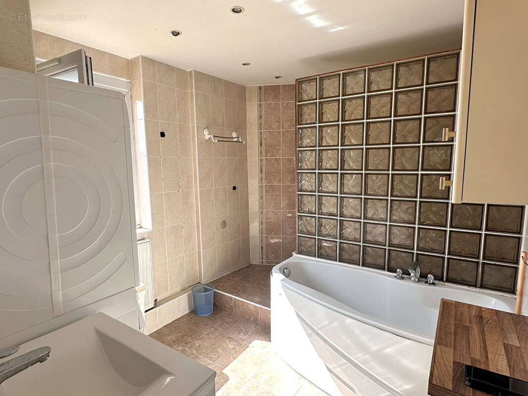 Appartement à MONTIGNY-LE-BRETONNEUX