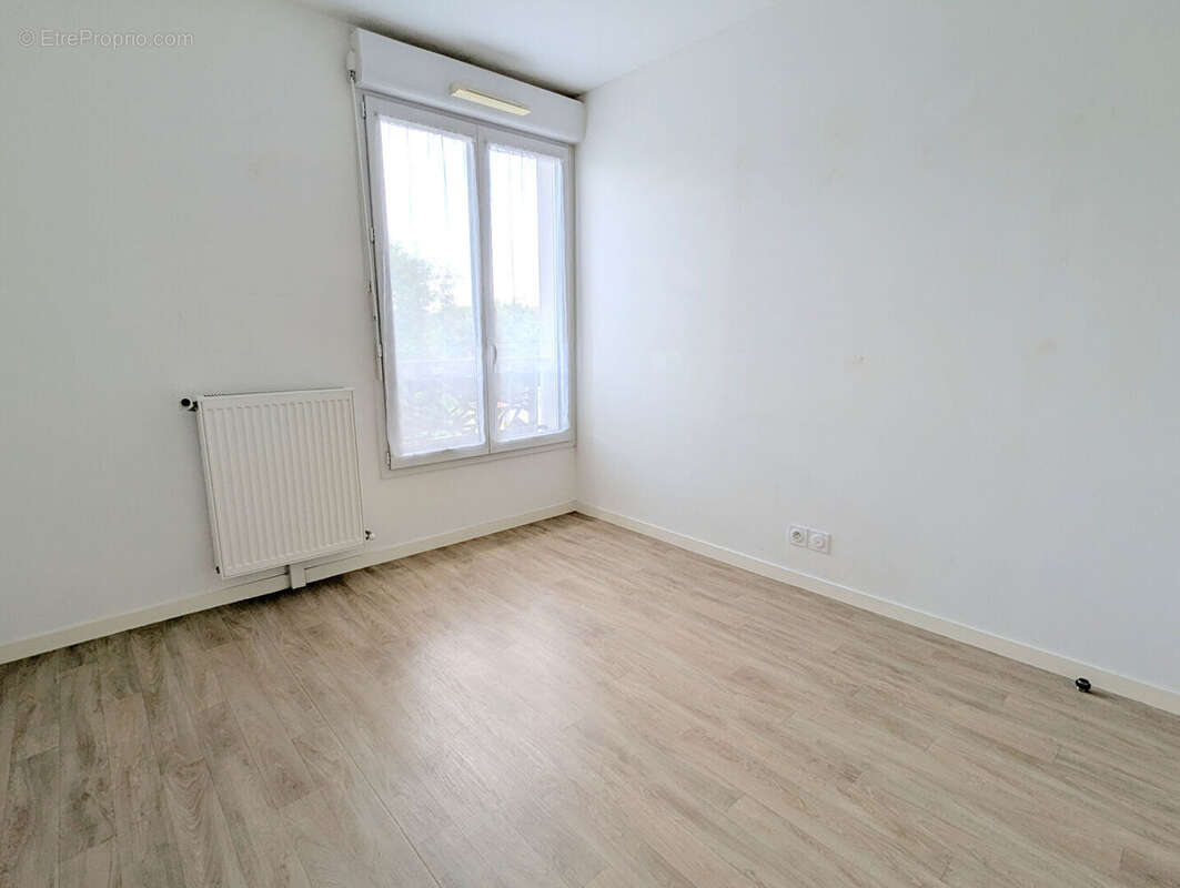 Appartement à MONTIGNY-LE-BRETONNEUX