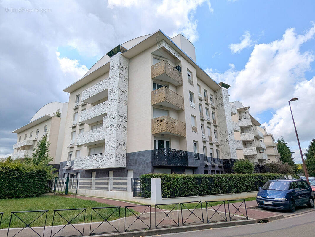 Appartement à MONTIGNY-LE-BRETONNEUX