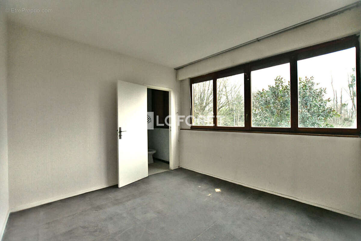 Appartement à LA CELLE-SAINT-CLOUD