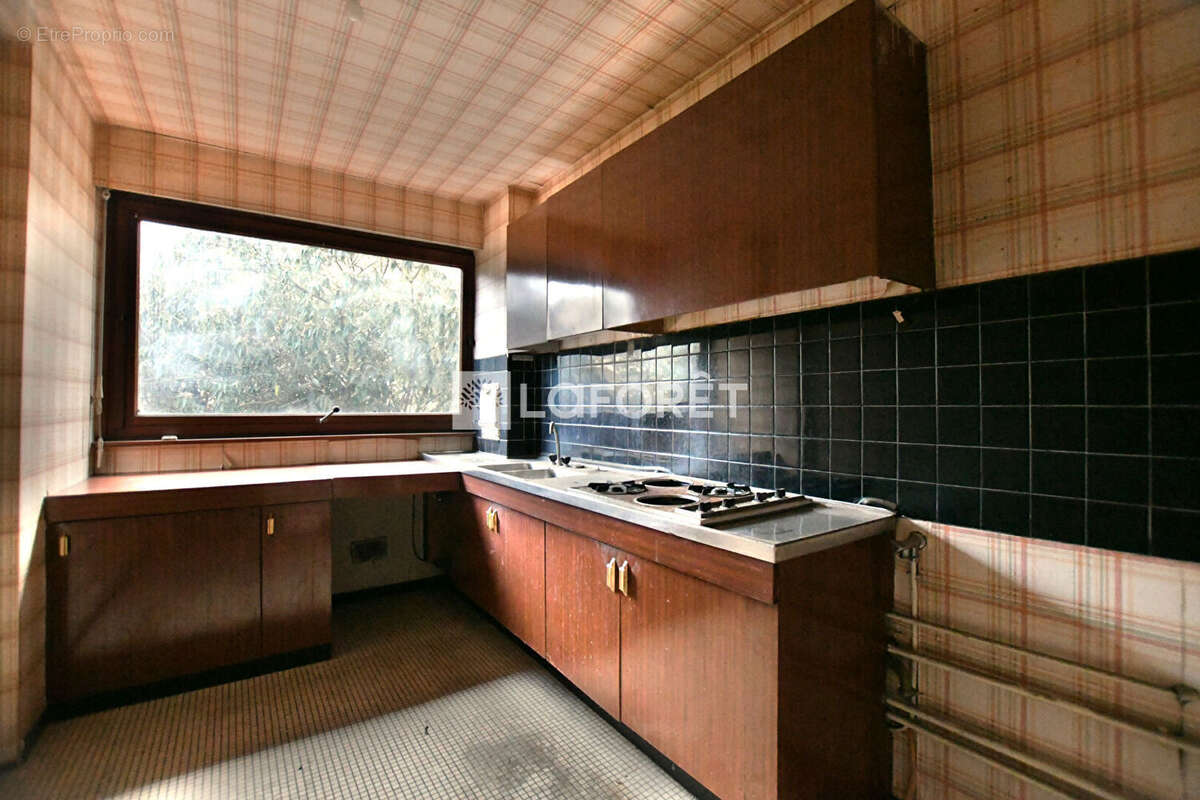 Appartement à LA CELLE-SAINT-CLOUD