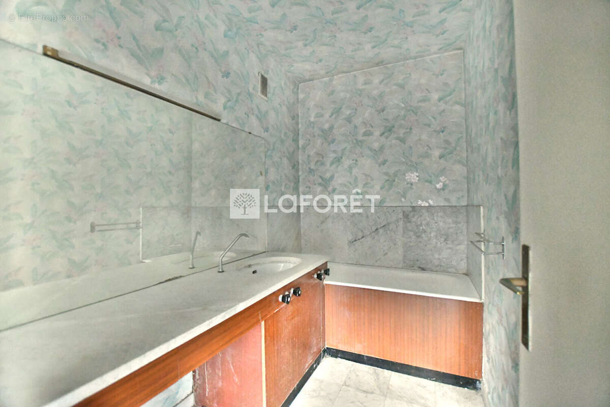 Appartement à LA CELLE-SAINT-CLOUD