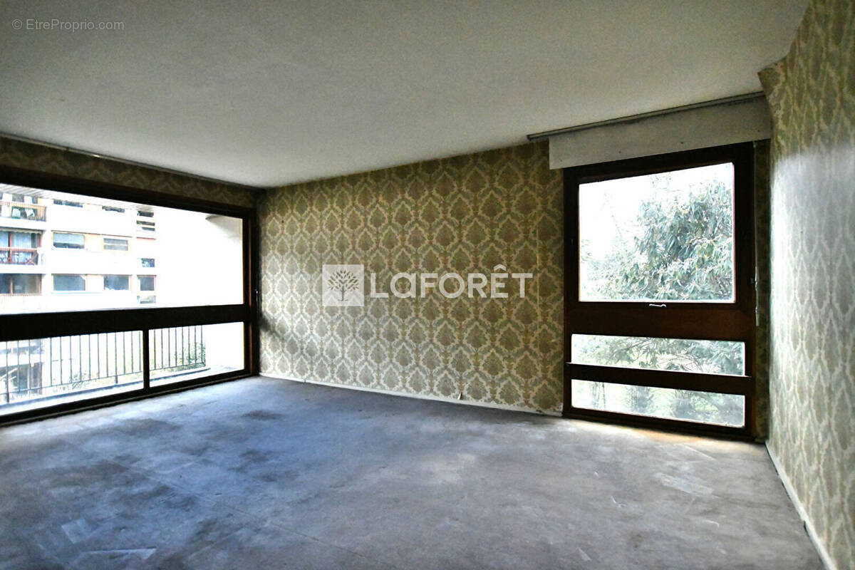 Appartement à LA CELLE-SAINT-CLOUD