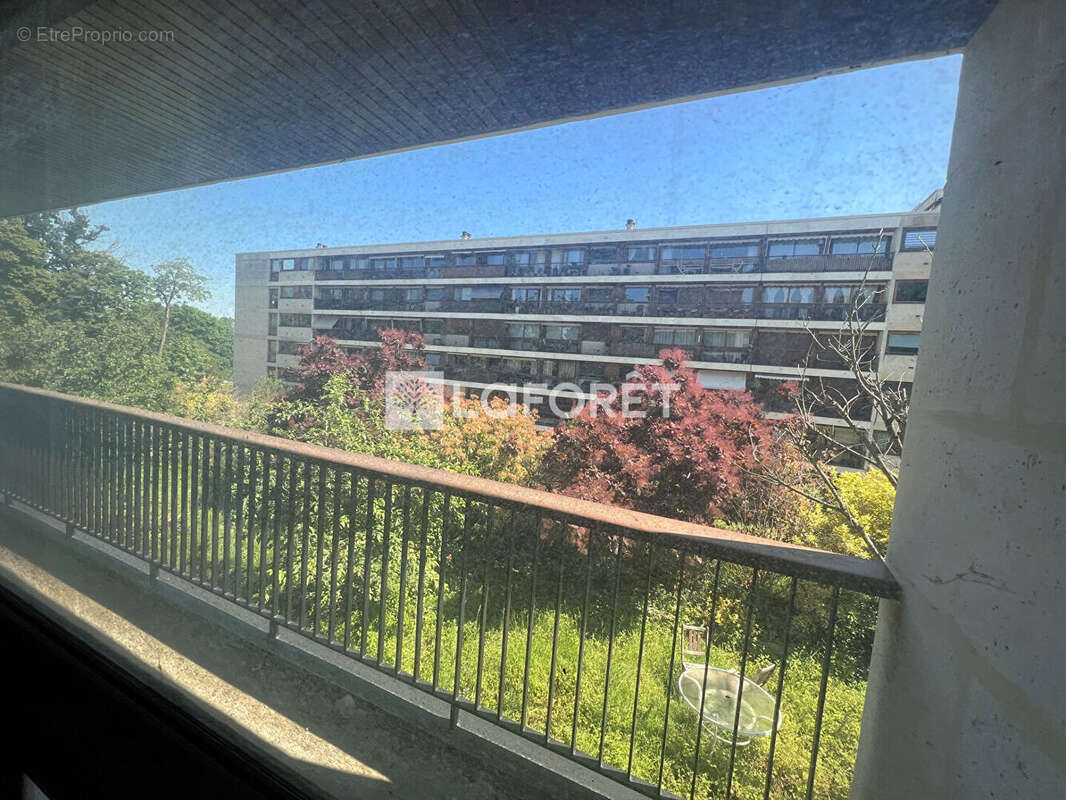 Appartement à LA CELLE-SAINT-CLOUD