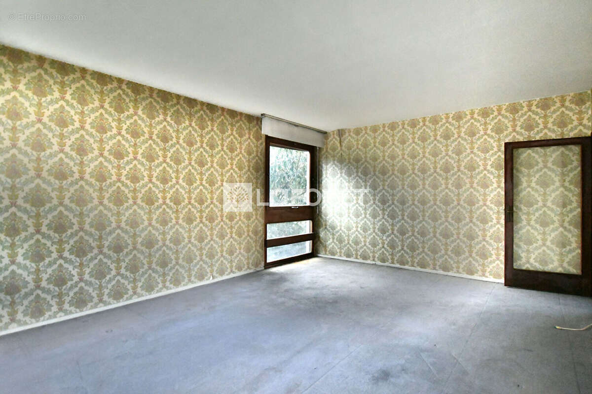 Appartement à LA CELLE-SAINT-CLOUD