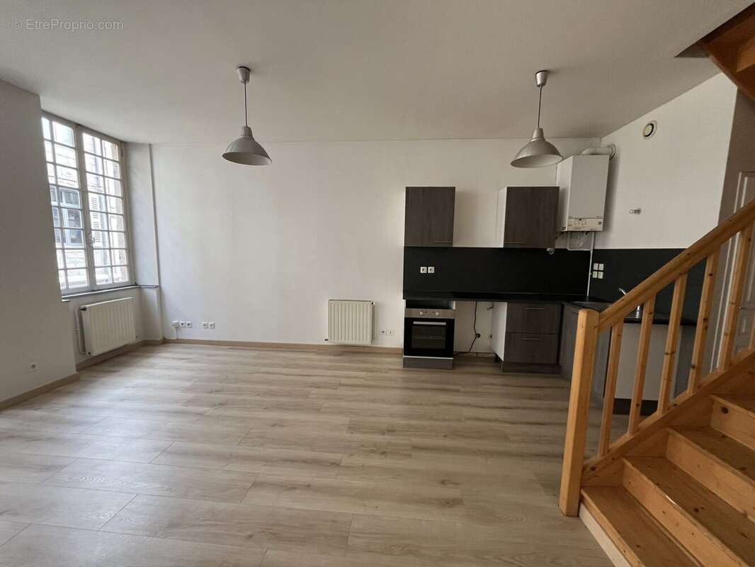Appartement à SAINT-ETIENNE