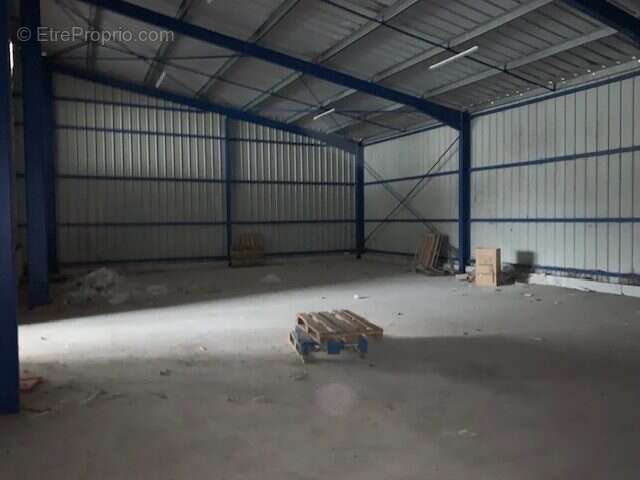 Commerce à L&#039;ISLE-D&#039;ESPAGNAC