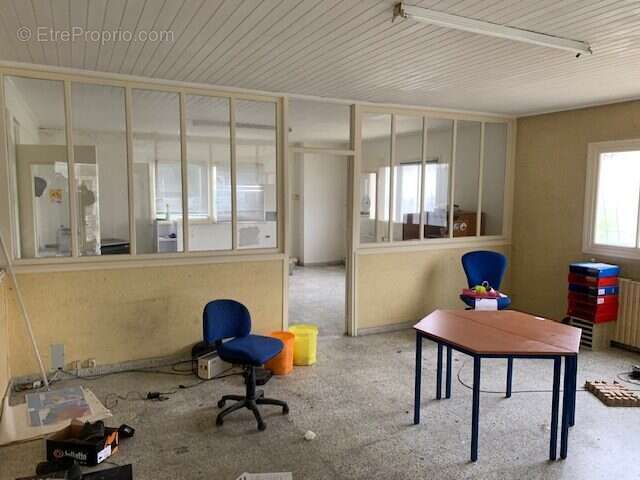 Commerce à L&#039;ISLE-D&#039;ESPAGNAC