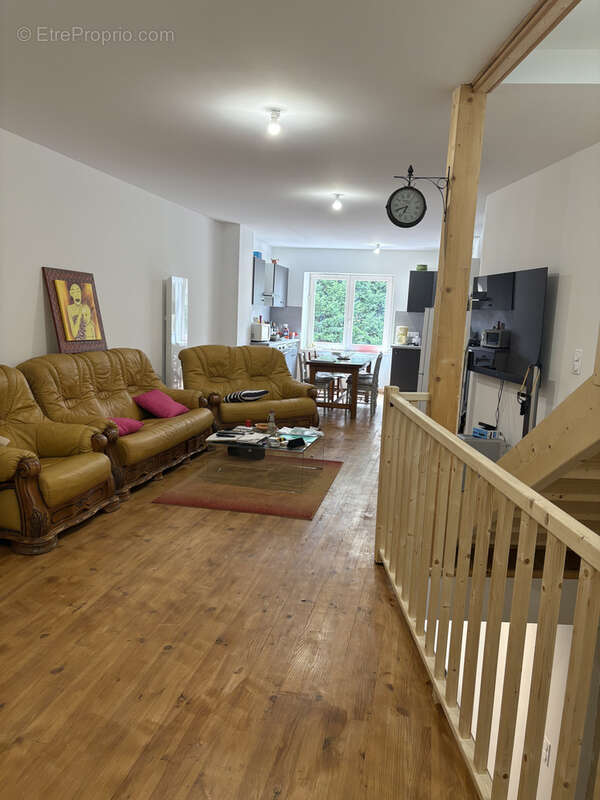 Maison à VIC-LE-COMTE