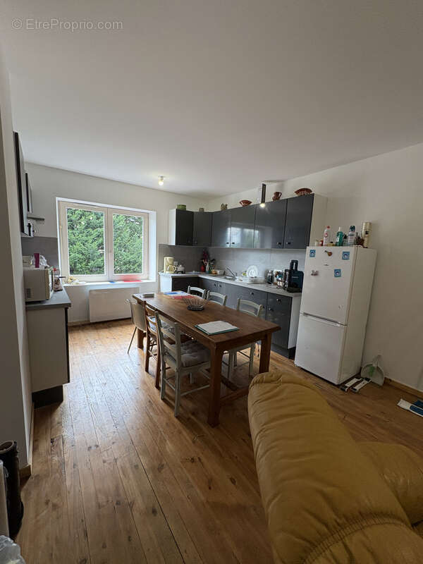 Maison à VIC-LE-COMTE