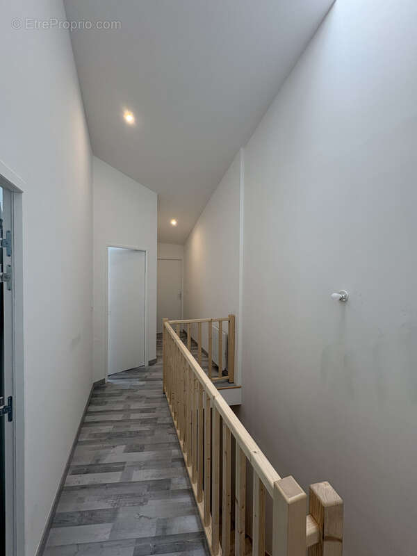 Maison à VIC-LE-COMTE