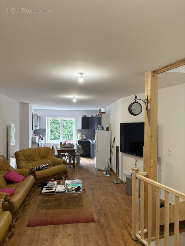 Maison à VIC-LE-COMTE