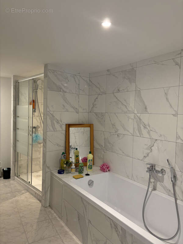 Maison à VIC-LE-COMTE