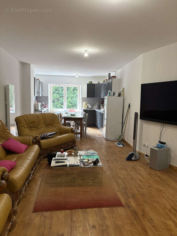 Maison à VIC-LE-COMTE