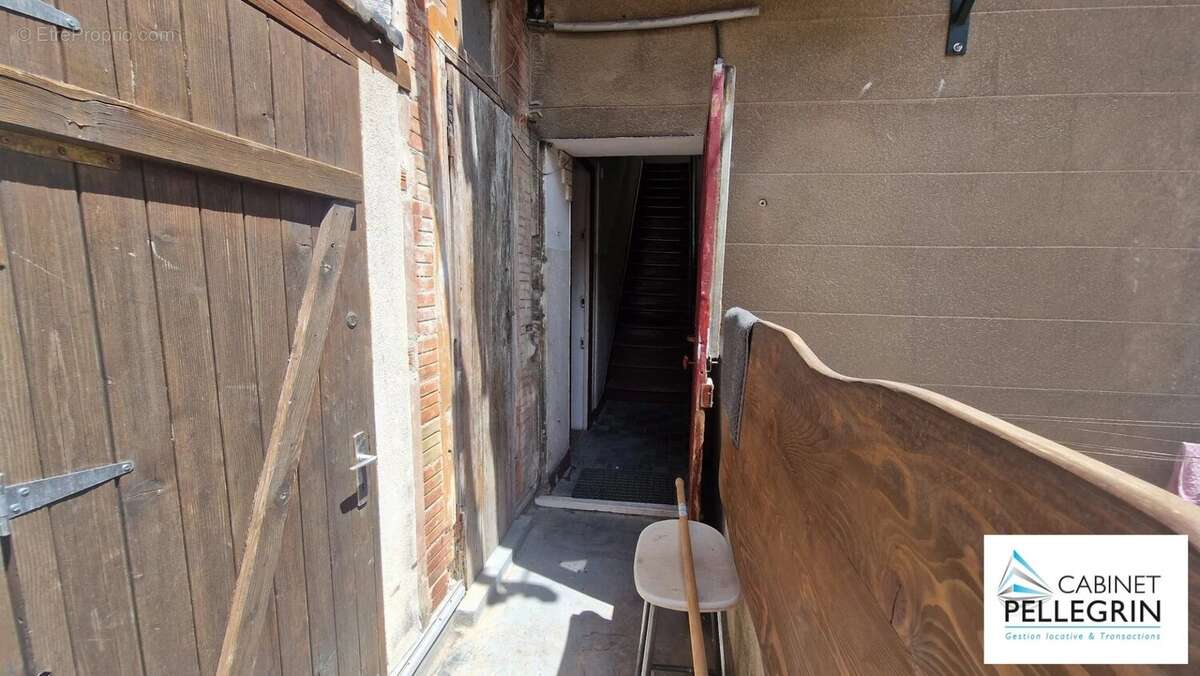 Appartement à MARSEILLE-4E