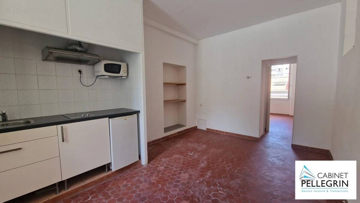 Appartement à MARSEILLE-4E