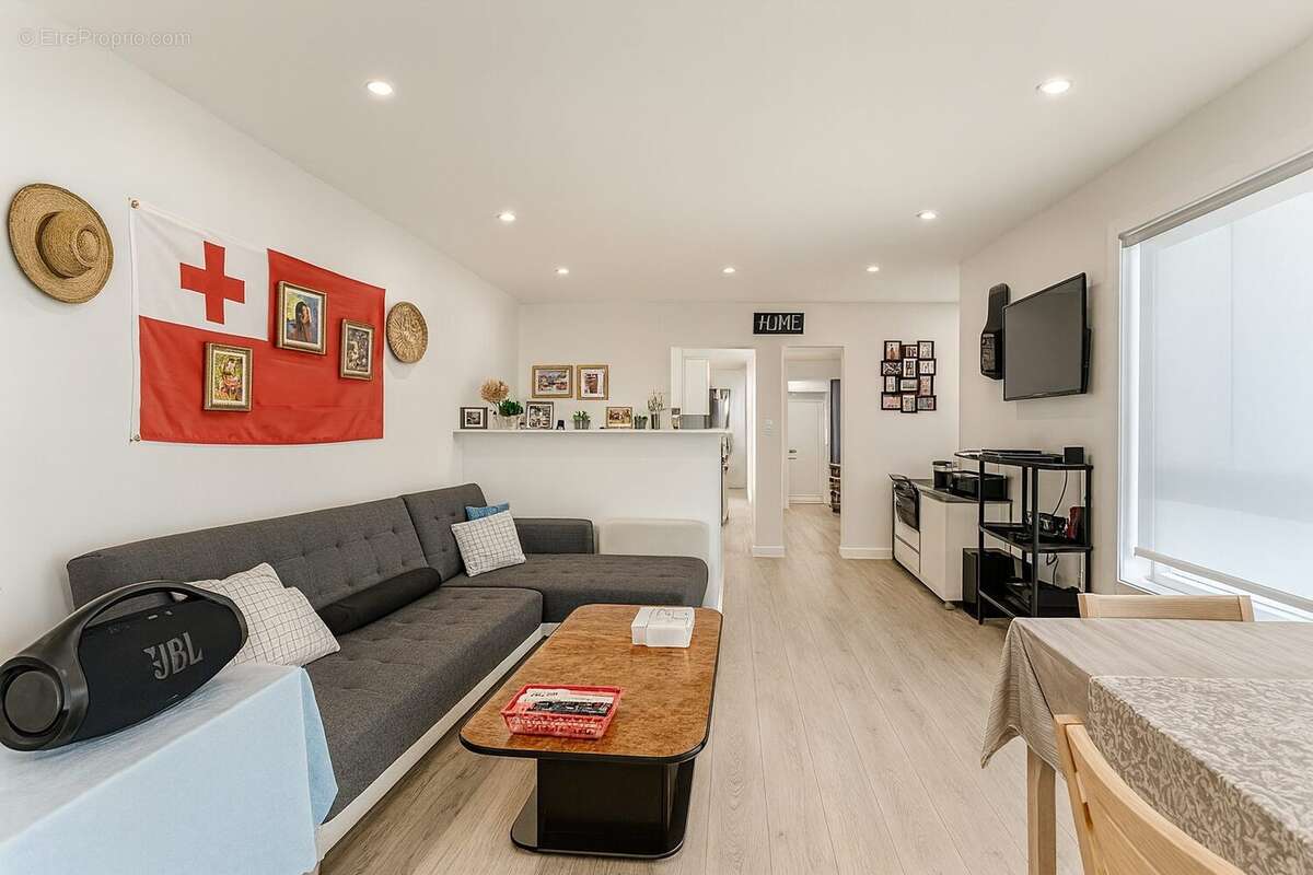 Appartement à VIC-LA-GARDIOLE