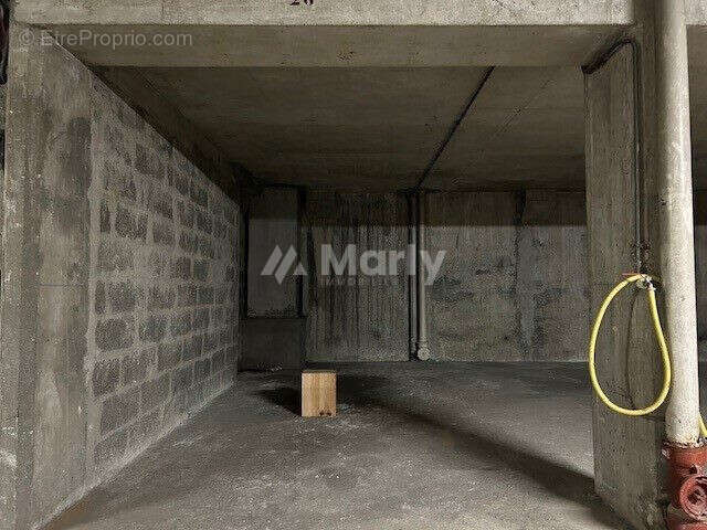 Parking à PARIS-15E