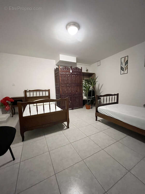 Maison à SAINT-CYR-LA-ROCHE