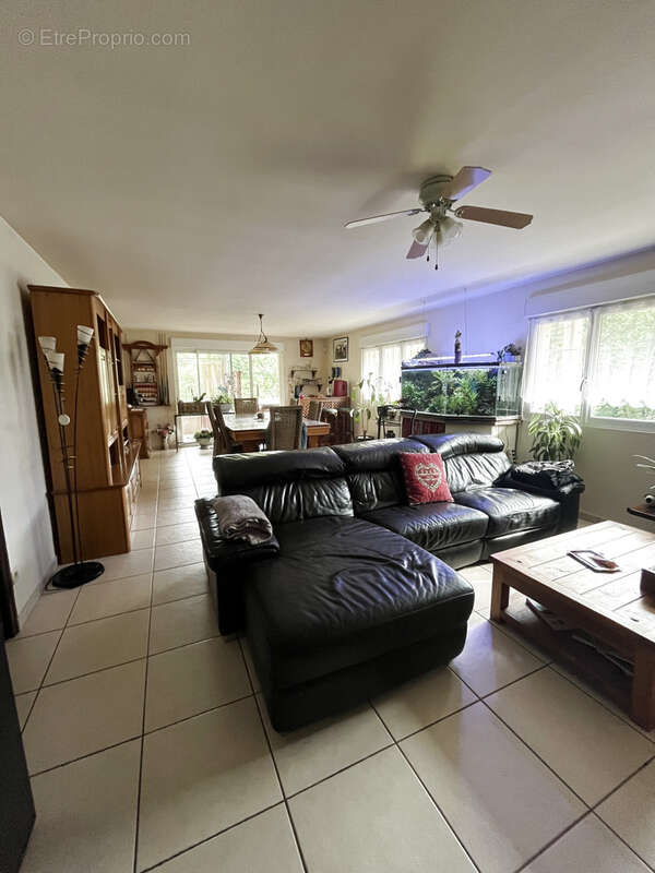 Maison à SAINT-CYR-LA-ROCHE